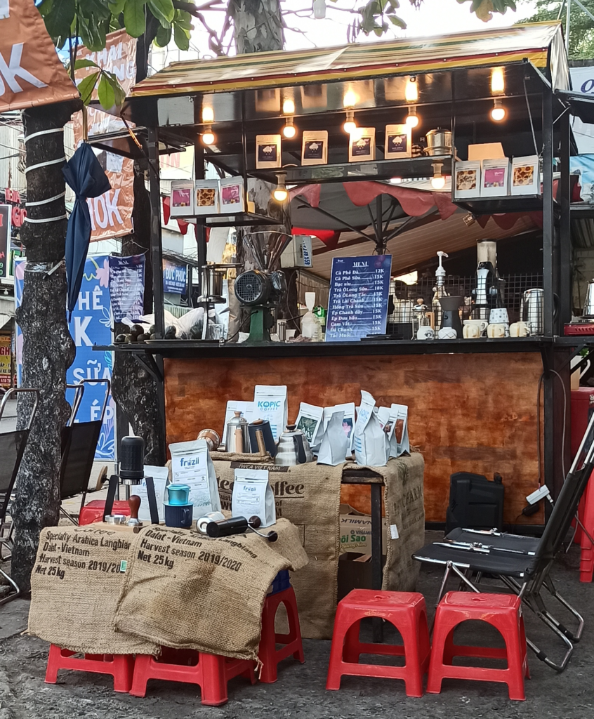 Tự làm quầy cà phê